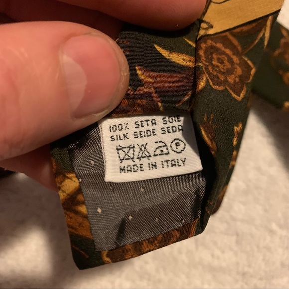VALENTINO CRAVATTE Floral Silk Neck Tie Made in Italy - Picture 6 of 9